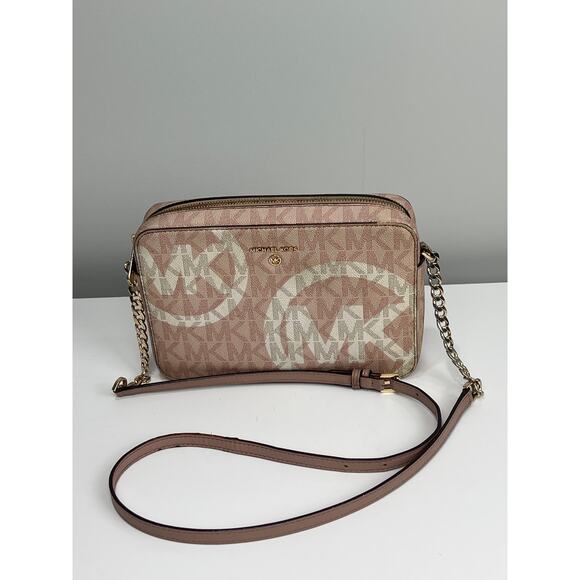 Sale !! Michael Kors Pink and Cream
Crossbody Bag - Picture 1 of 16